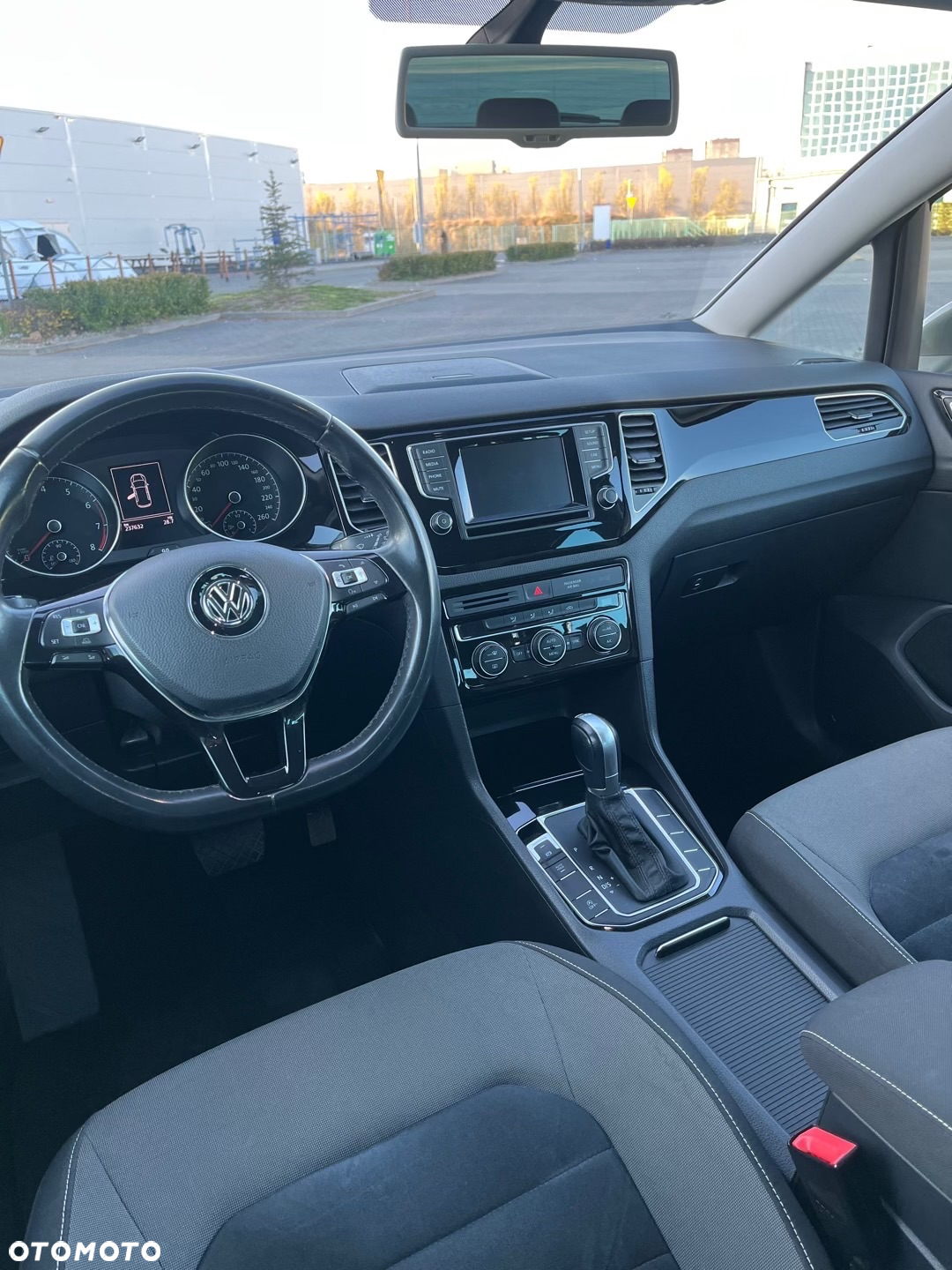 Volkswagen Golf Sportsvan 1.2 TSI (BlueMotion Technology) DSG Comfortline - 27