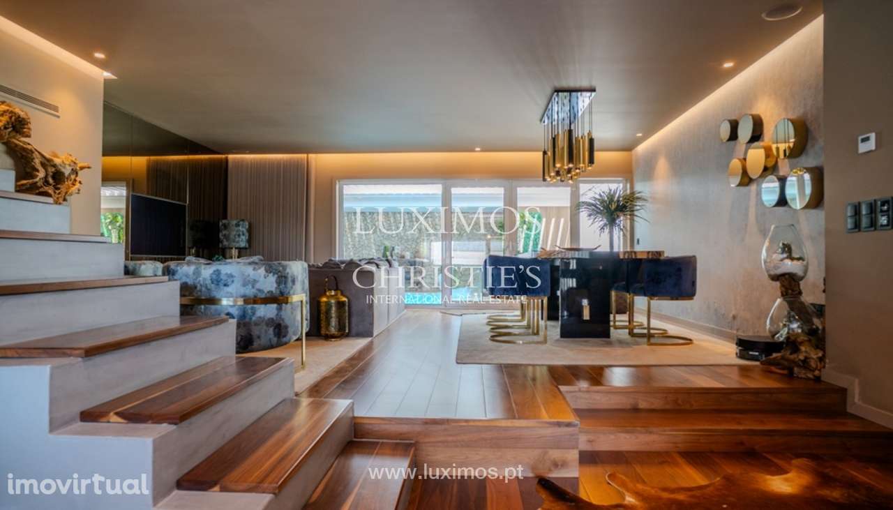 Moradia V3 com piscina e vistas de mar para venda em Lavra - Grande imagem: 2/23