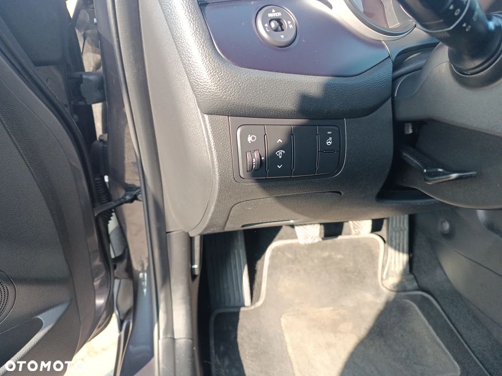 Kia Ceed 1.4 Attract - 14