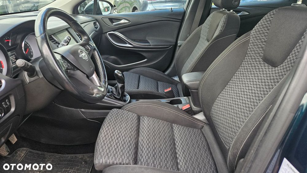 Opel Astra 1.6 D (CDTI) Dynamic - 9