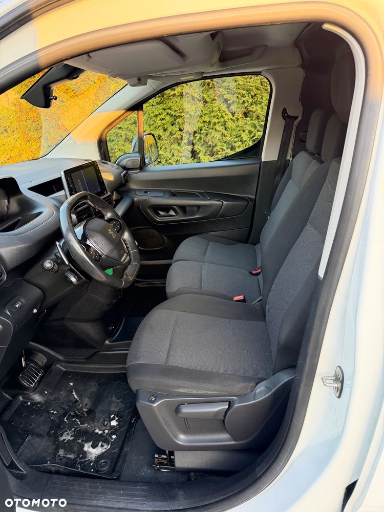 Peugeot Partner  21r 130 HK Niski przebieg 1wł ASO 5 dzwi Euro6.2/ford/opel/citroen - 20