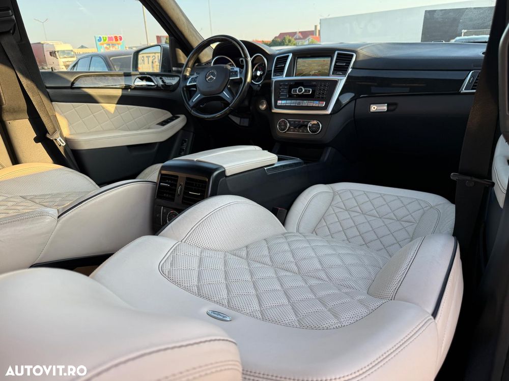 Mercedes-Benz GLS - 23