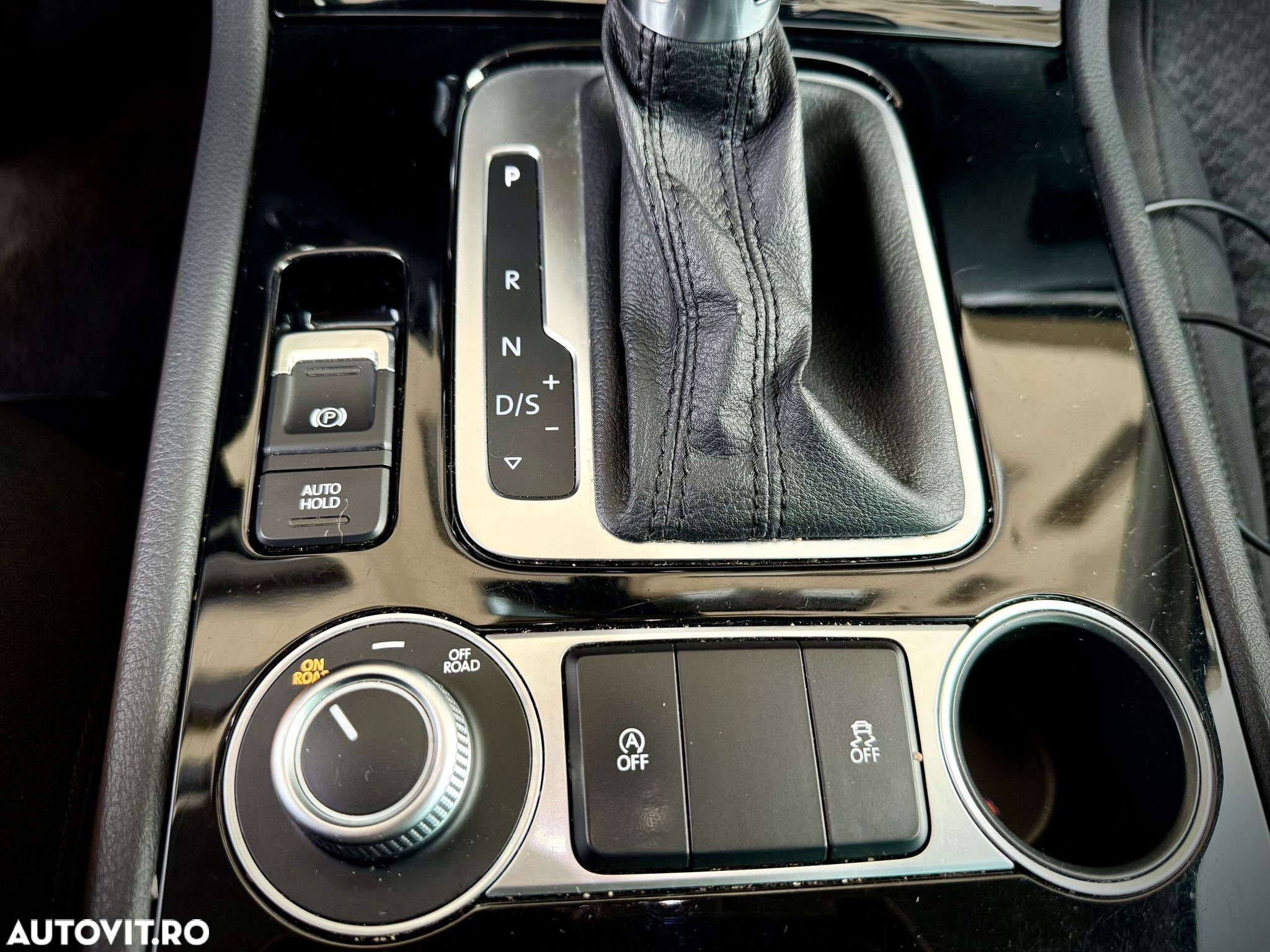 Volkswagen Touareg 3.0 V6 TDI BMT - 3