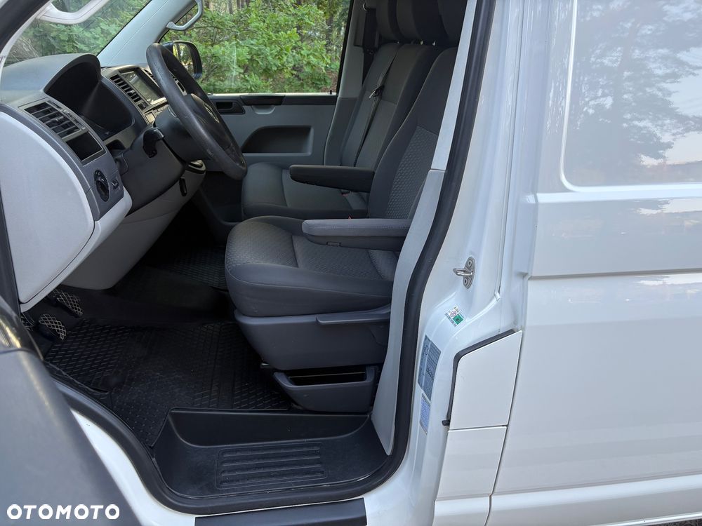 Volkswagen Transporter - 9