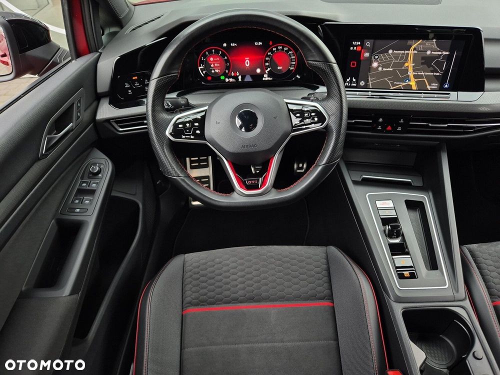 Volkswagen Golf - 18