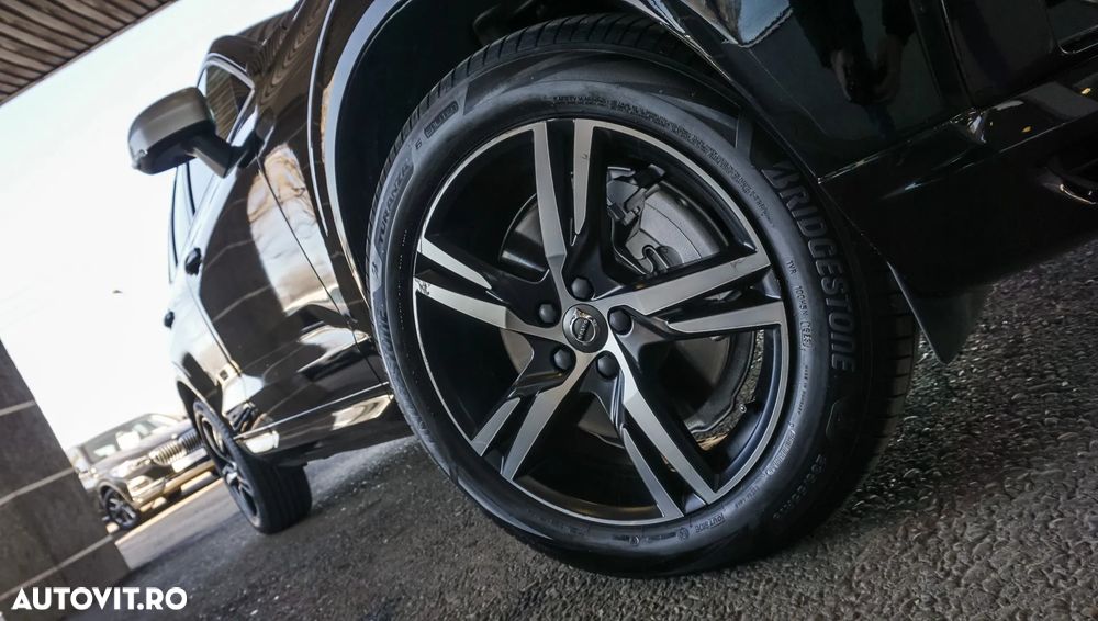 Volvo XC 60 D5 AWD R-Design - 32