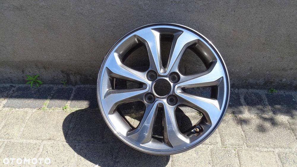 hyundai i10 6jx15 et47 4x100 - felga oryginał - 1