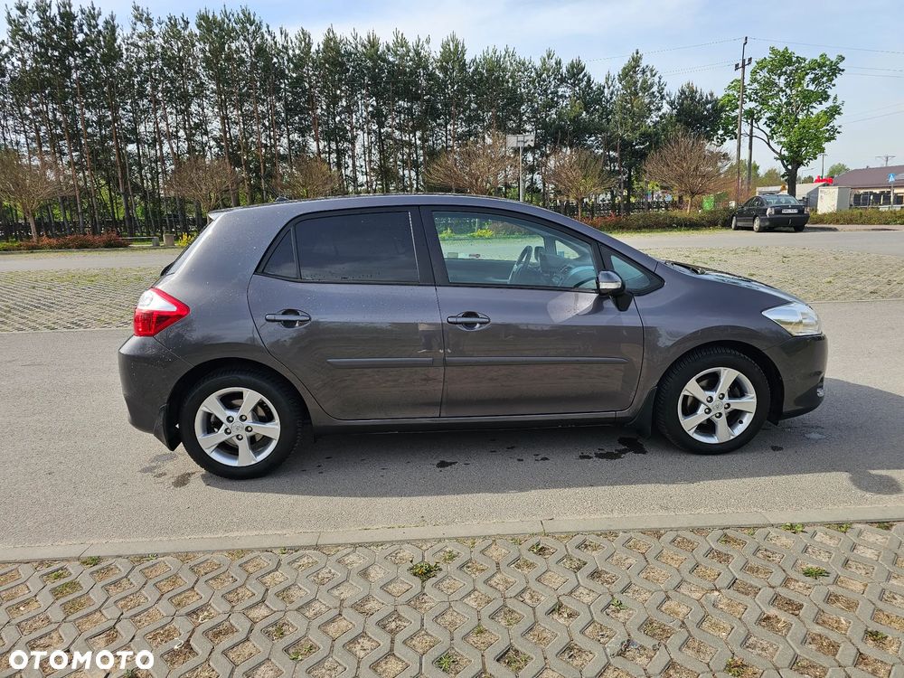 Toyota Auris 1.6 Premium - 4