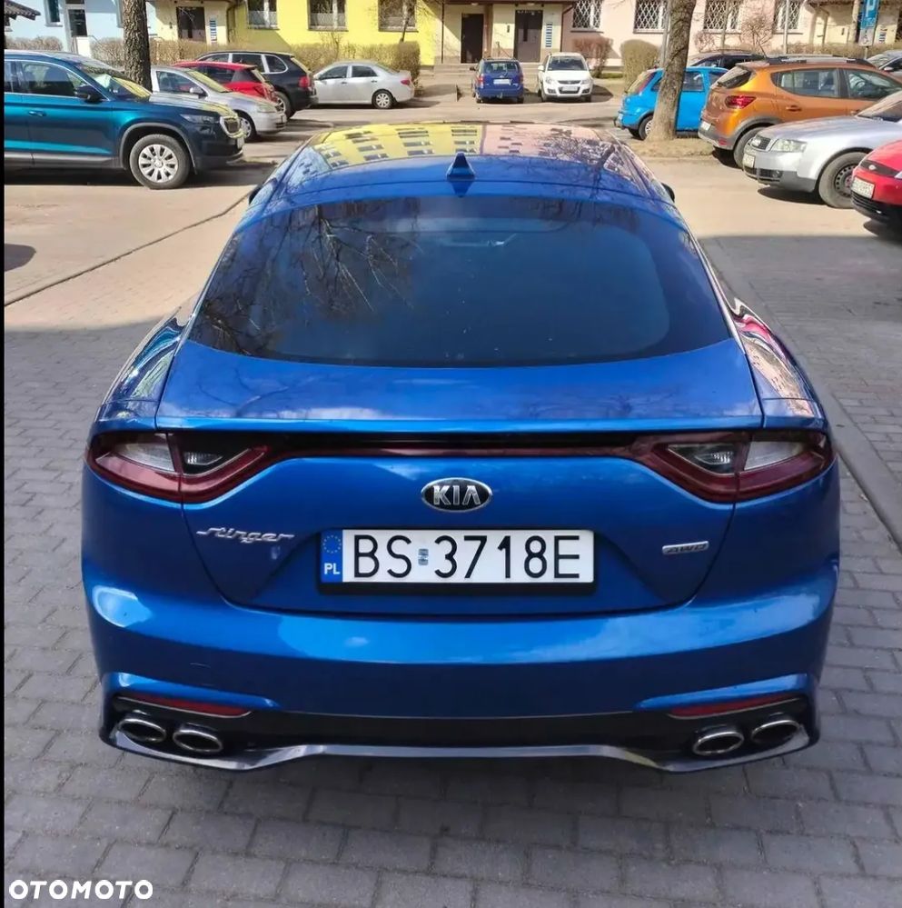 Kia Stinger - 4
