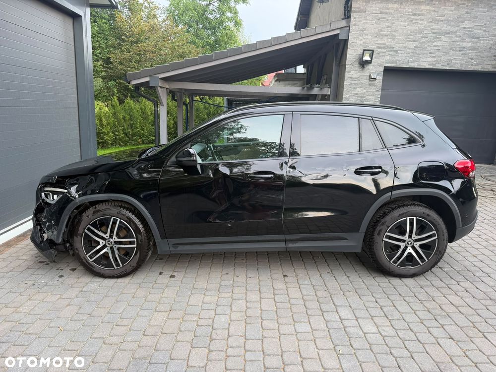 Mercedes-Benz GLA 200 d - 9