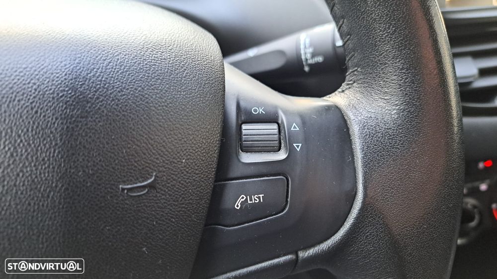 Peugeot 208 1.4 HDi Active - 42