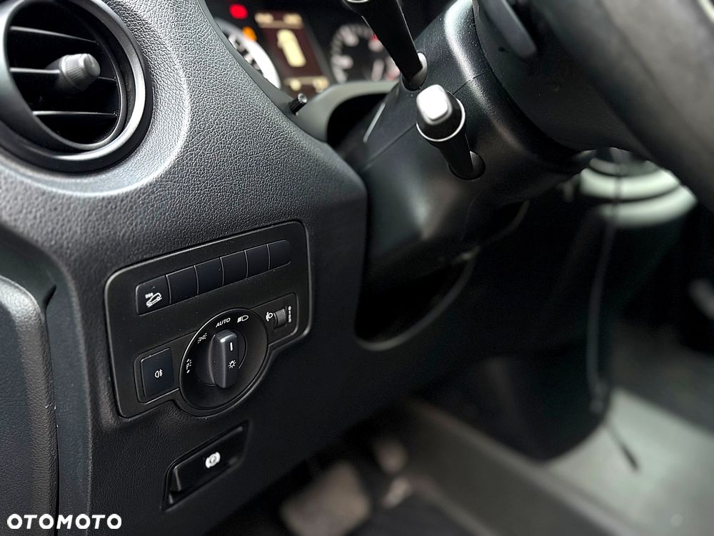 Mercedes-Benz Vito - 10