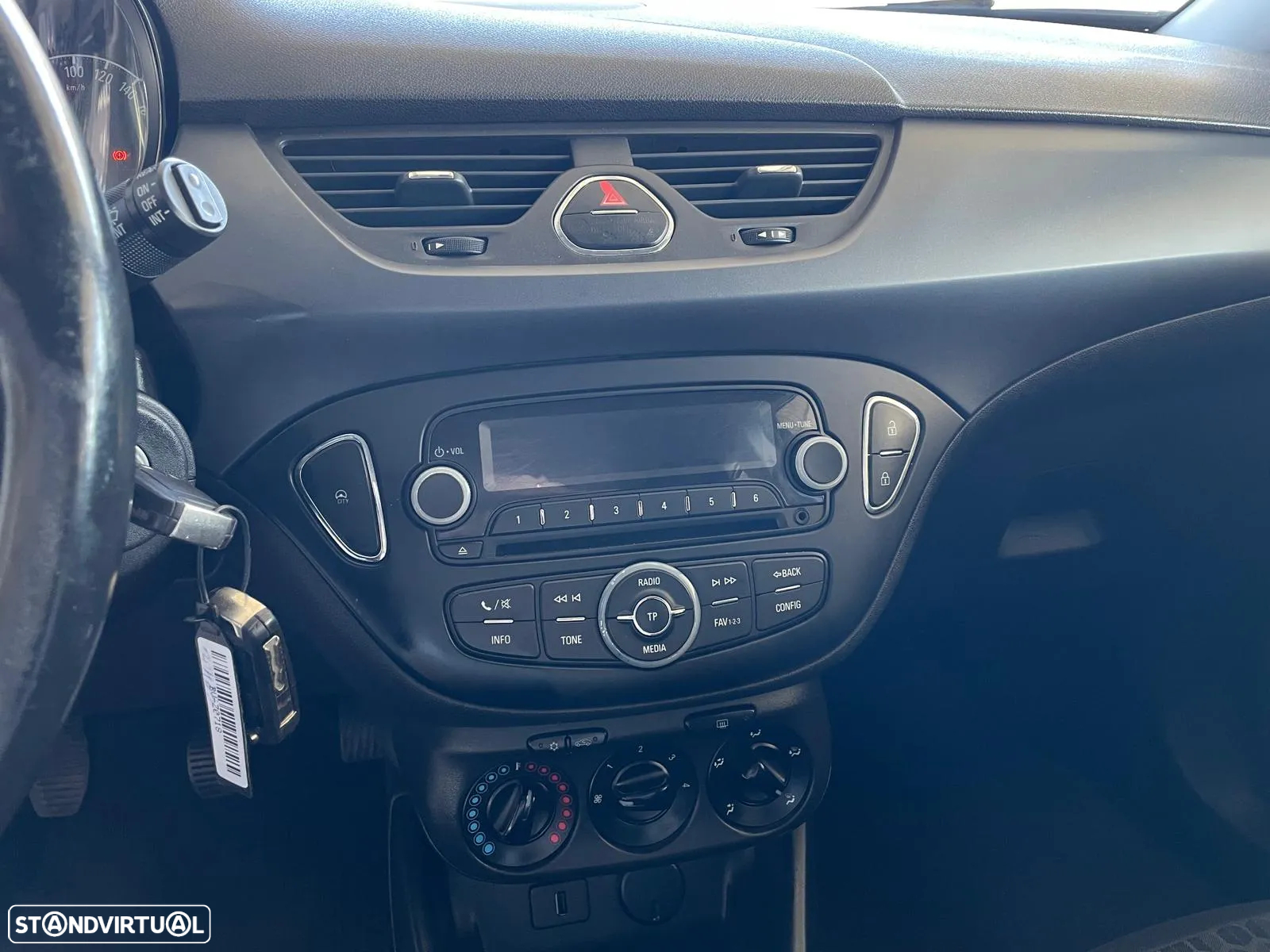 Opel Corsa 1.2 Enjoy - 11