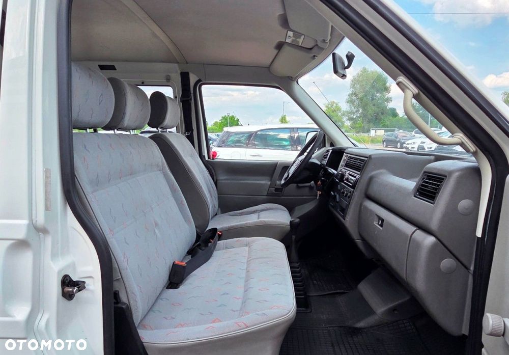 Volkswagen Transporter - 32