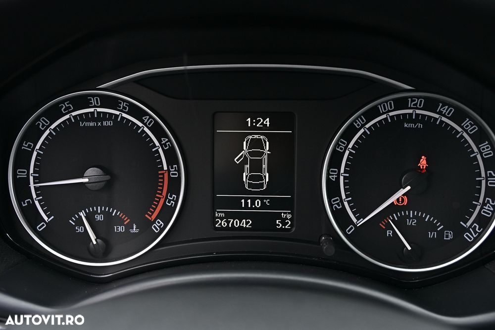 Skoda Octavia 2.0 TDI RS - 18