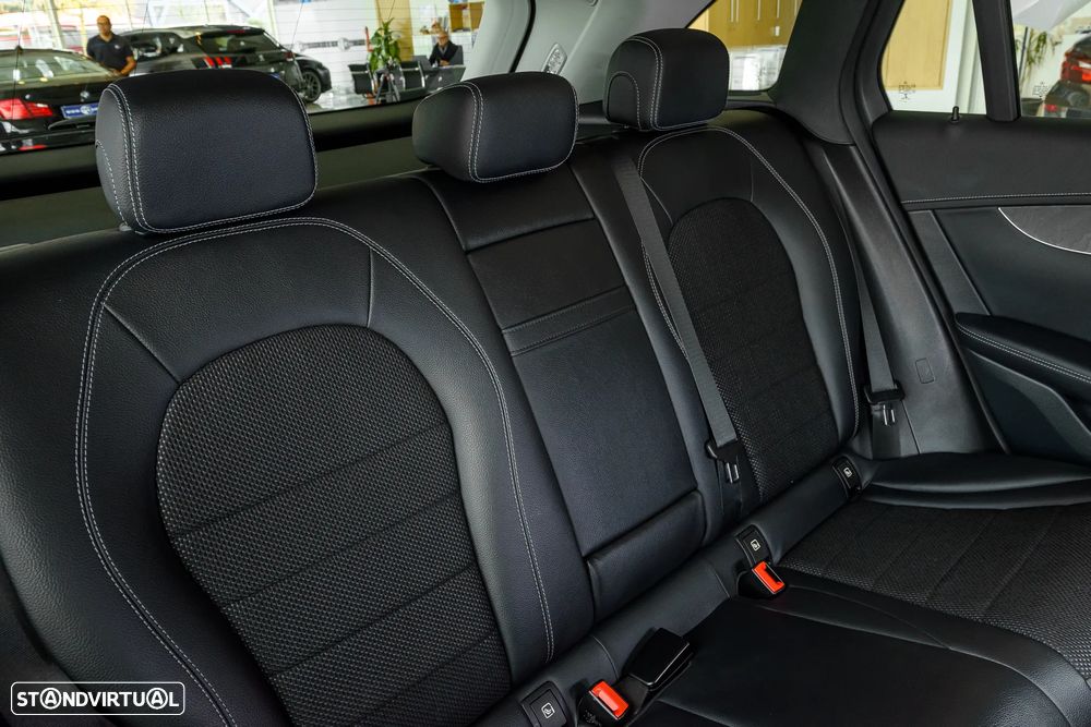 Mercedes-Benz GLC 300 de 4Matic 9G-TRONIC - 28