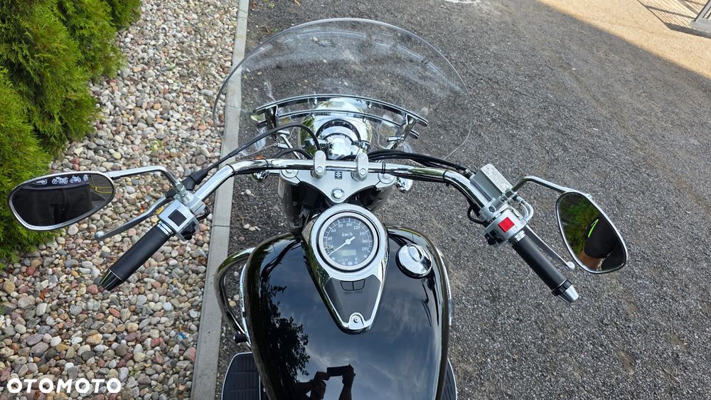 Suzuki Intruder - 25