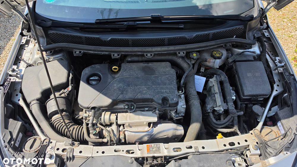 Opel Astra 1.4 Turbo Start/Stop 120 Jahre - 40