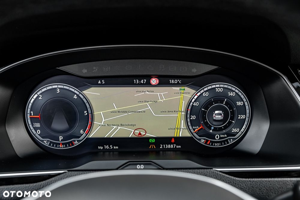 Volkswagen Passat 2.0 TDI SCR 4Motion DDG Highline - 28