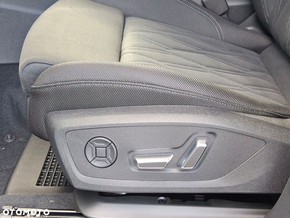 Audi Q3 Sportback - 12