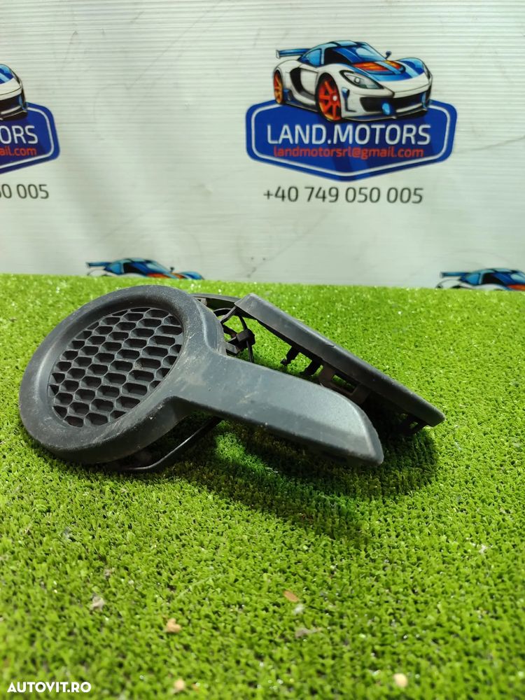 GRILA PROIECTOR CEATA FATA (2 BUC.) PEUGEOT 208 1.2 BENZINA 2015 COD OEM 9673856977 / 9673857077 / 2012-2019 - 3