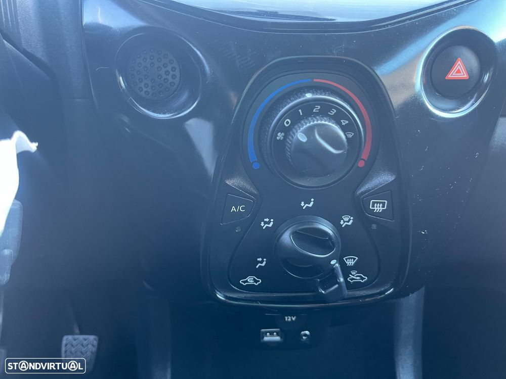 Peugeot 108 1.0 VTi Allure - 9