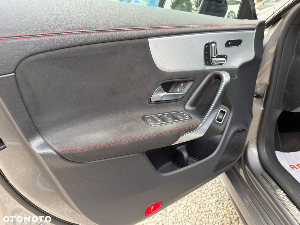 Mercedes-Benz CLA 200 d 8G-DCT AMG Line - 14