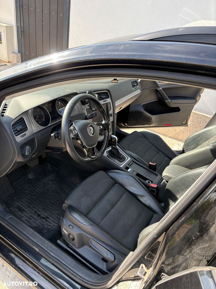 Volkswagen Golf - 11