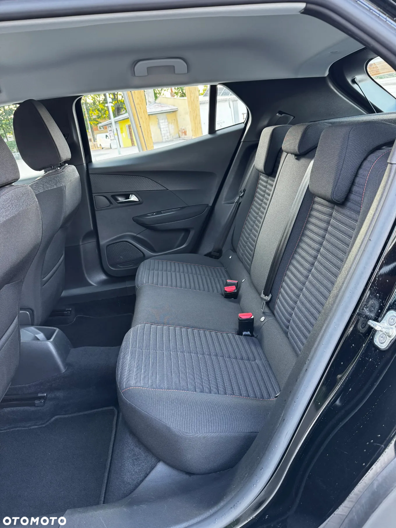 Peugeot 2008 1.2 PureTech GT Pack S&S EAT8 - 11