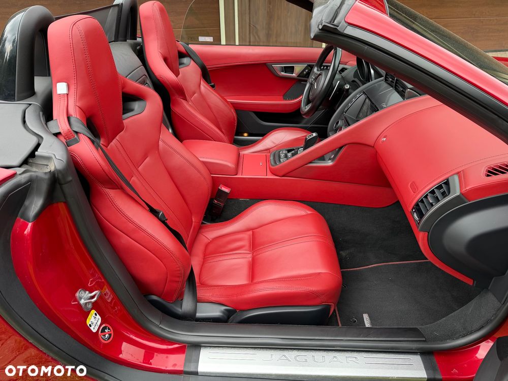 Jaguar F-Type R EU6 - 16