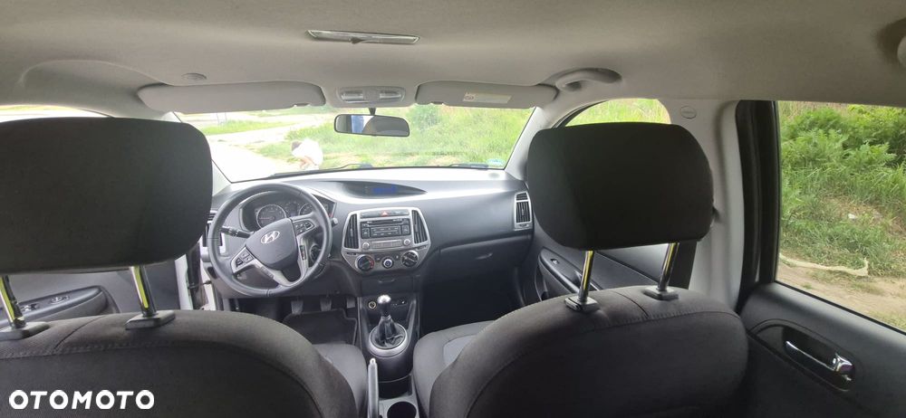 Hyundai i20 1.2 Intro Edition - 11