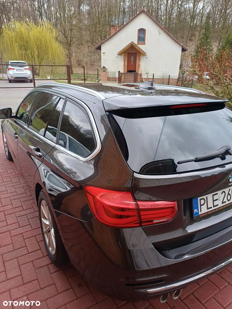BMW Seria 3 320d Efficient Dynamics Luxury Line - 7