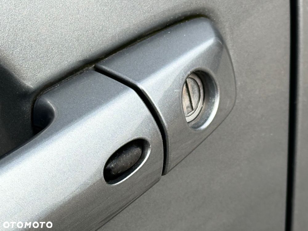 Suzuki Grand Vitara 2.0 De luxe - 15