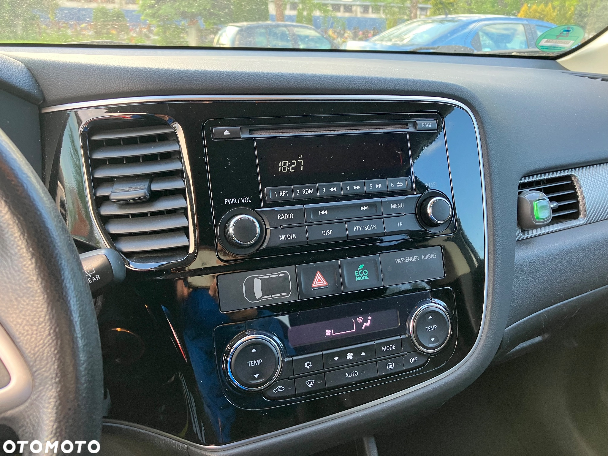 Mitsubishi Outlander - 10