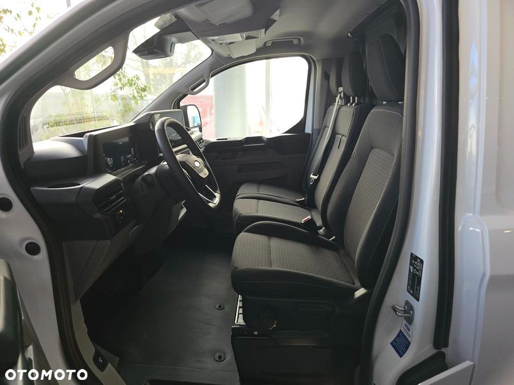 Ford Transit Custom L2H1 Trend - 13