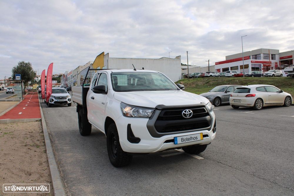 Toyota Hilux 2.4 D-4D 4WD CD CM - 1