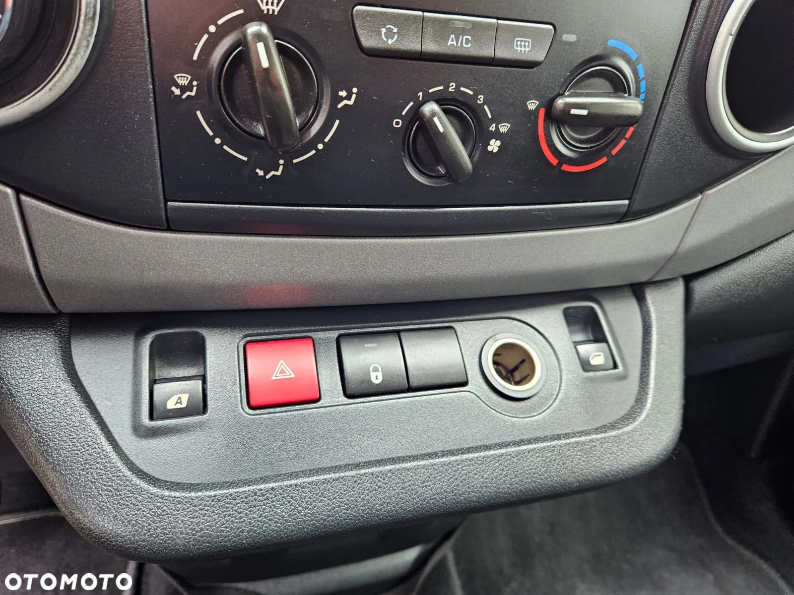 Citroën Berlingo Multispace BlueHDi 100 S&S ETG6 SELECTION - 24