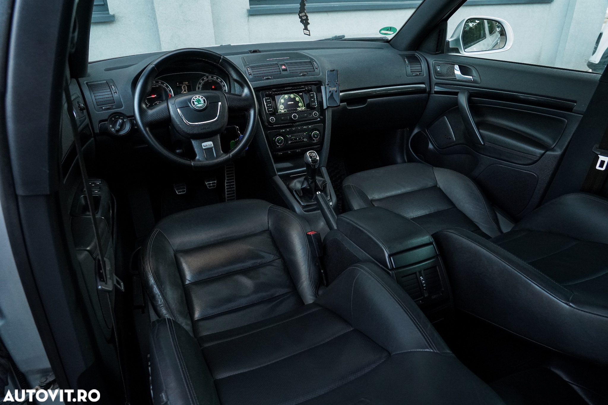 Skoda Octavia Combi Diesel 2.0 TDI RS - 24