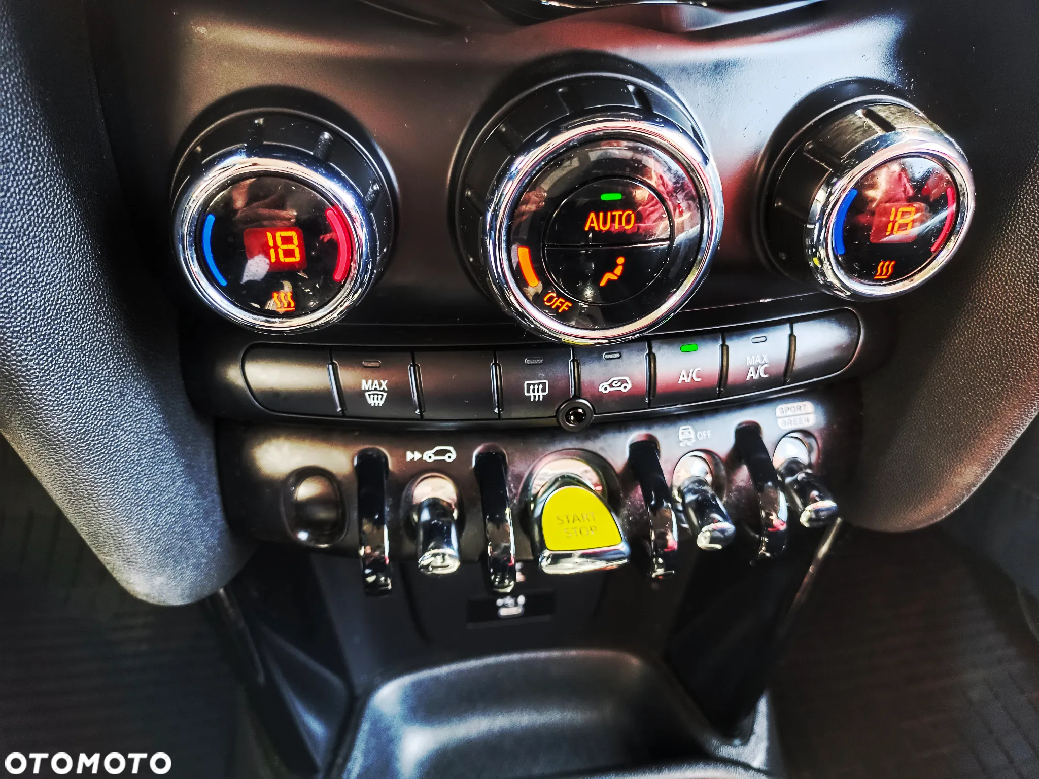 MINI Cooper SE Resolute Edition - 10