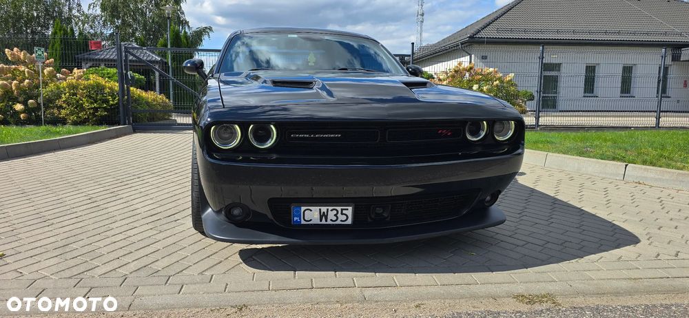 Dodge Challenger - 36
