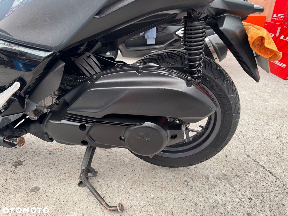 Yamaha X-max - 27