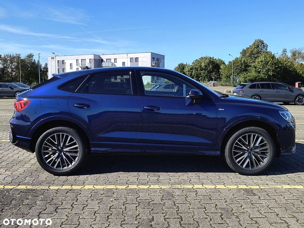 Audi Q3 Sportback - 8