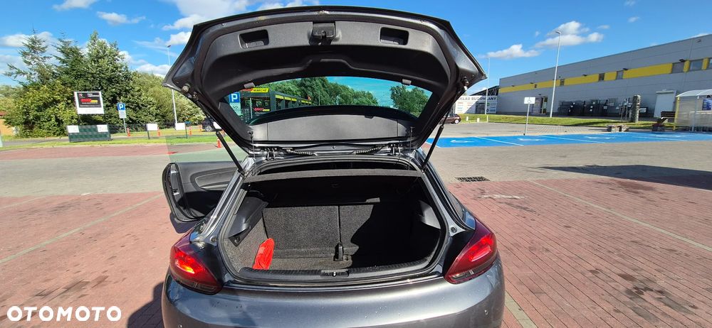 Volkswagen Scirocco 2.0 TDI - 9