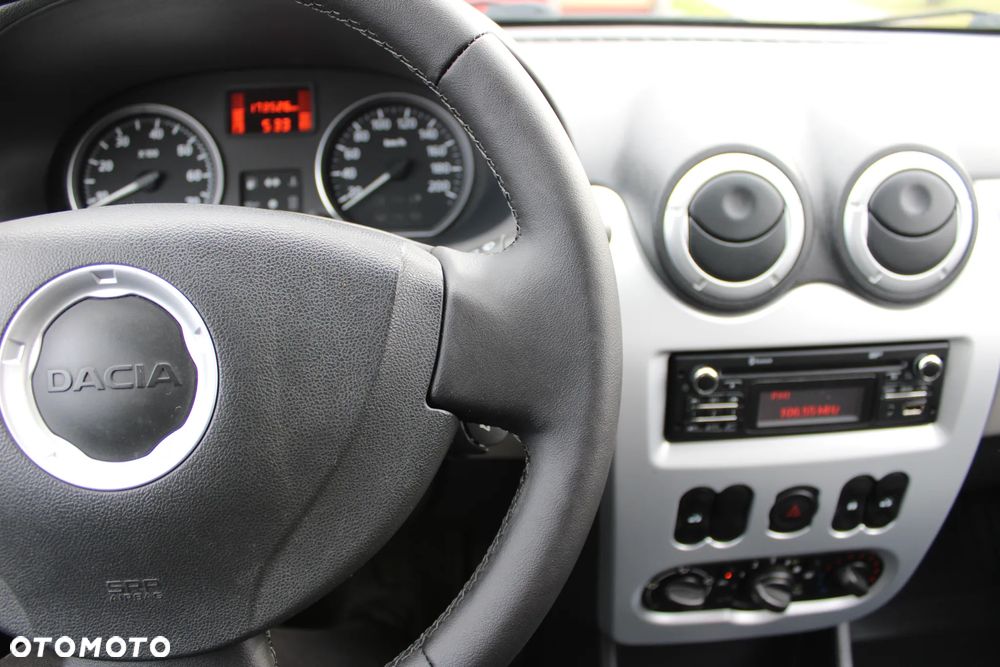 Dacia Sandero 1.2 16V 75 Live - 24