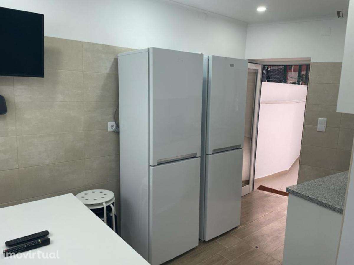 Quarto - localizado em Parque das Nações Lisbon - Grande imagem: 2/19