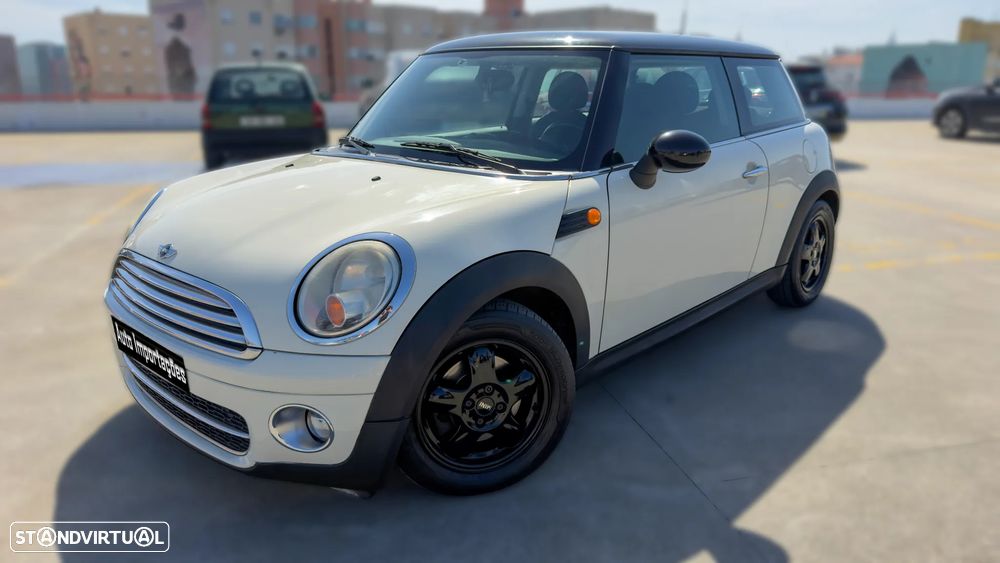 MINI 3 Portas Cooper D - 2