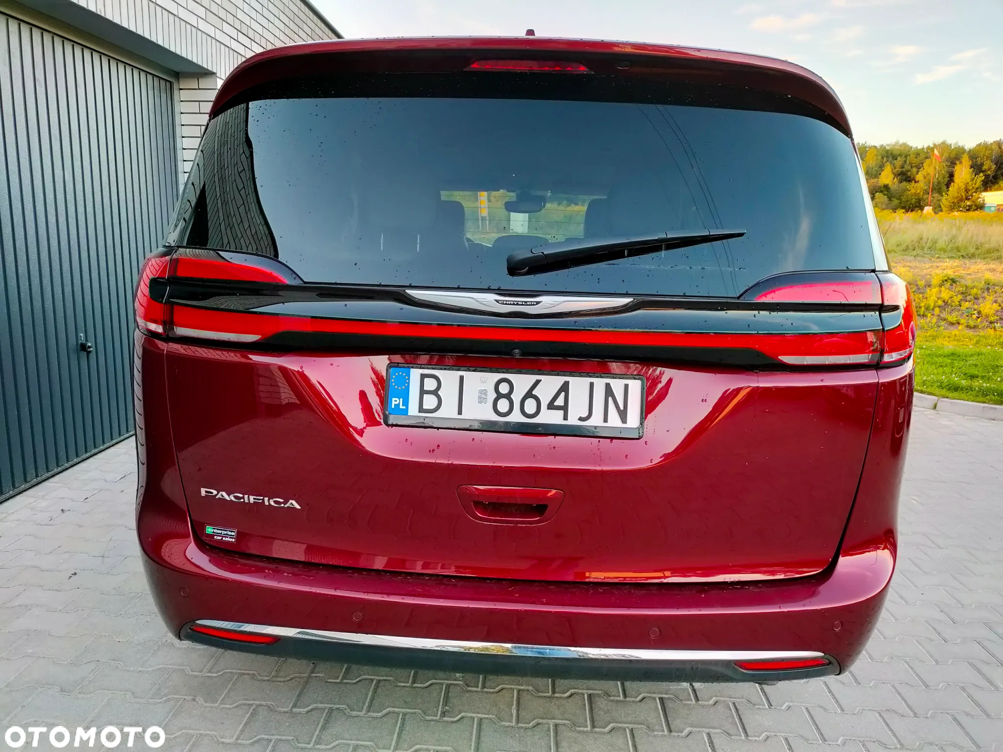 Chrysler Pacifica - 8