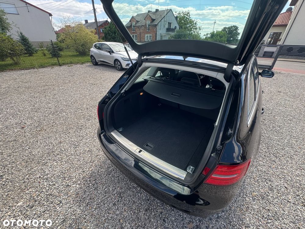 Audi A4 Avant 2.0 TDI DPF clean diesel multitronic Ambiente - 32