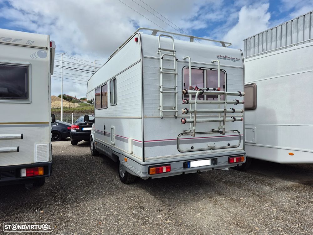 Challenger Genesis FORD TRANSIT 2.5 TD - 6 DORMIDAS - 6 LUGARES - 5
