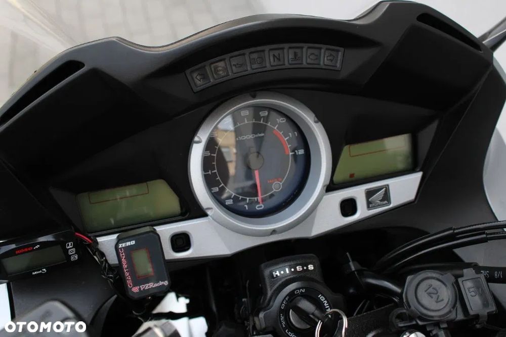 Honda CBF - 11